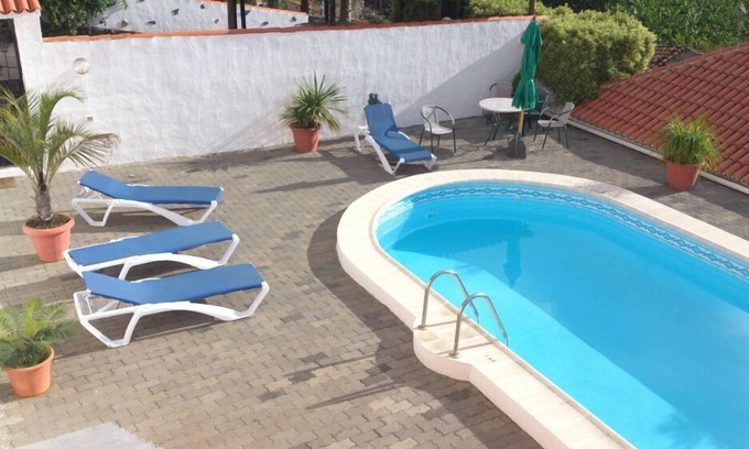 Los Llanos de Aridane Cottage | Rural house with private pool Los Pedregales