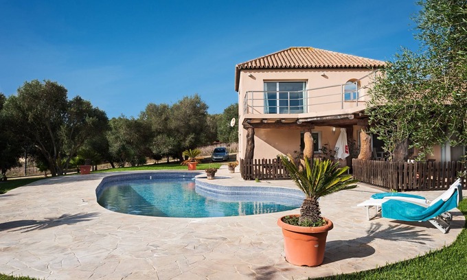 San Ambrosio House | Rural Vacation Home "Lumalú" With a View of Mountains and Nature