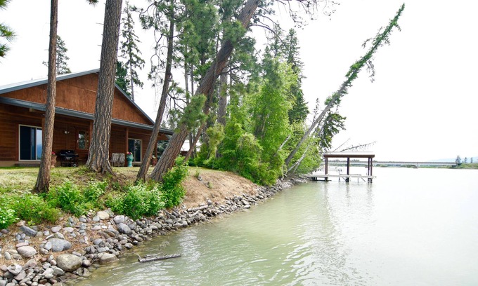 Bigfork Cabin | Rustic Cabin on the River to Get-A-Way from it All!