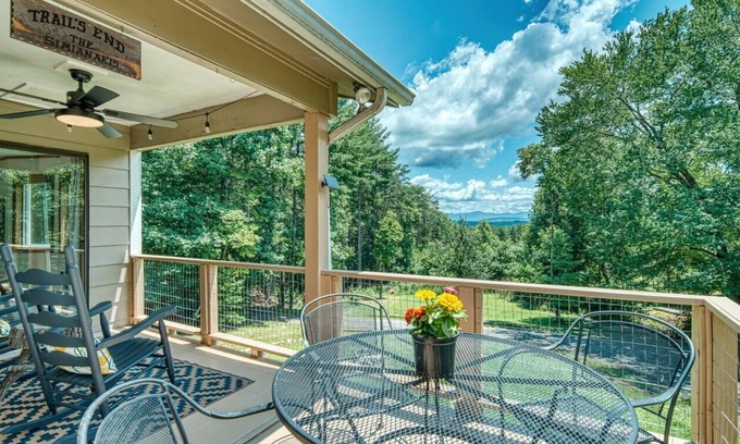 Blairsville Cabin | Rustic house in the Blue Ridge Mountains-UCSTR License # 016476