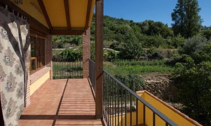 Casas del Monte House | Rustic house with terrace and views in Extremadura