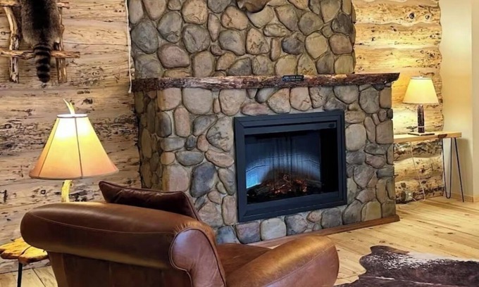 Cavalier Apartment | Rustic Retreat on Division Ave. in Cavalier, NDnStudio Apartment with no stairs!