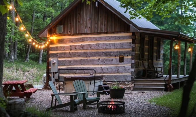 Allegheny Mountains Cabin | Rustic Wooden Cabin with Hot-tub in Riverton, West Virginia