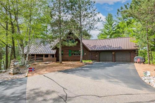 Eagle River House | Sailor's Point Lodge