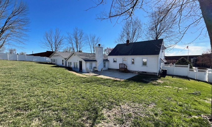 Weldon Spring Heights House | Saint Charles White House