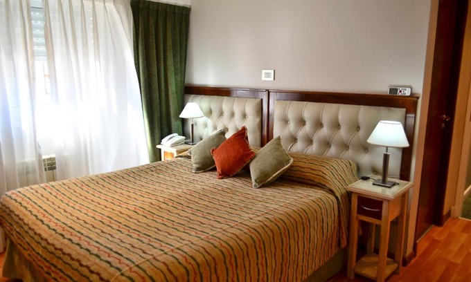 La Perla Hotel | Saint Honore