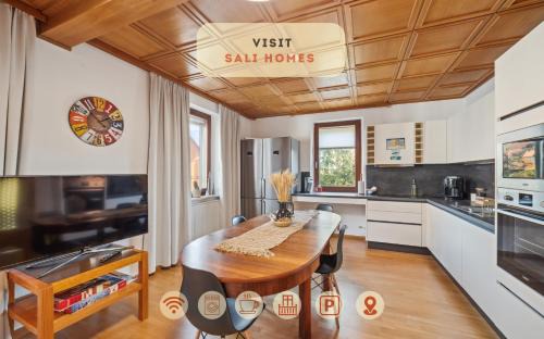 Bayreuth Apartment | Salí Homes K39 Monte-Carlo -Spacious 6-Bedroom Apartment with Terrace and Garden Views in Bayreuth Ideal for Groups