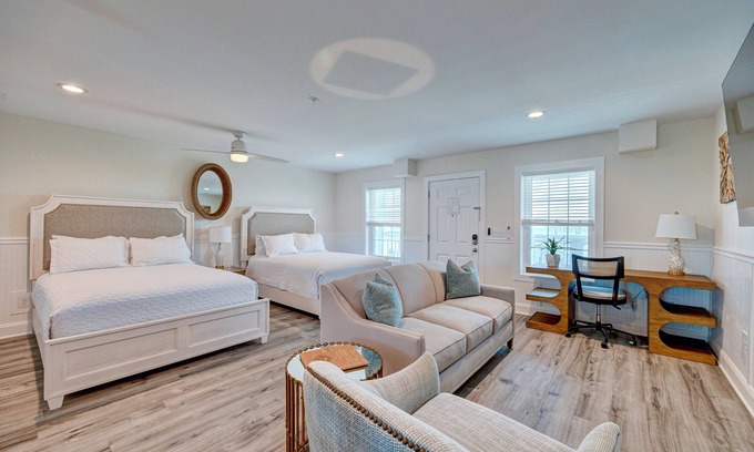 Surf City Apartment | Saltwater Resort Suite 1002