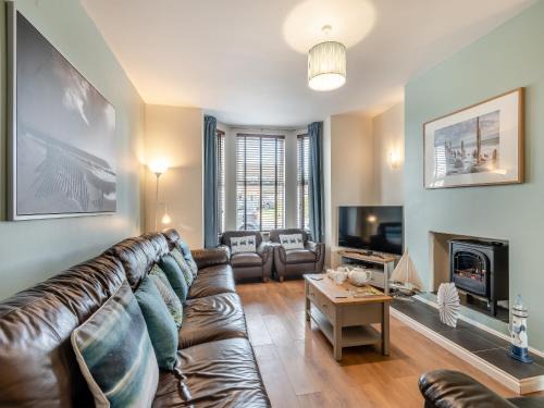 Bacton House | Samphire