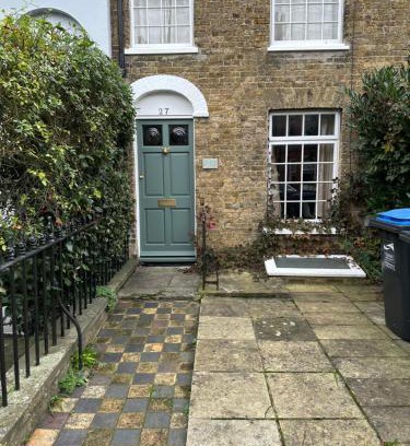 Broadstairs House | Sams House