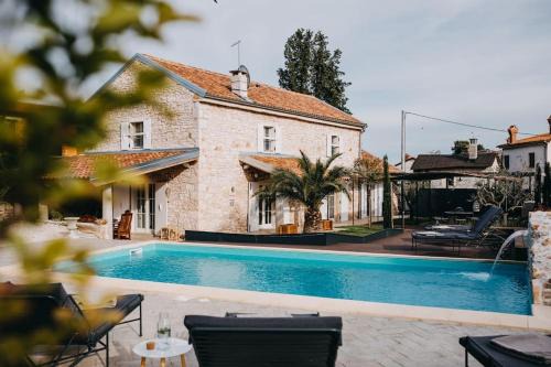 Babici Villa | San Lorenzo by Briskva