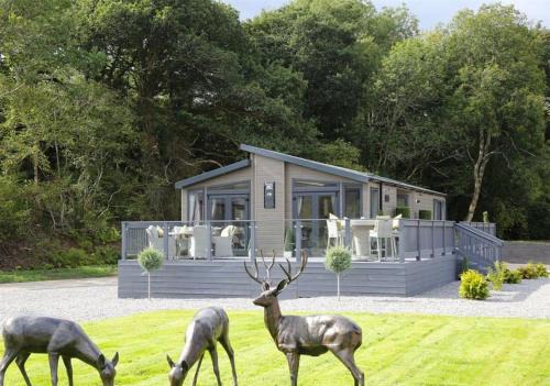 Fort Augustus Resort | Sanctuary 6 Hot tub lodge