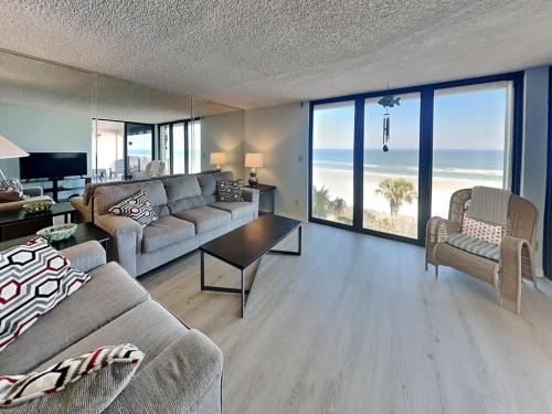 Crescent Beach Apartment | Sand Dollar 402