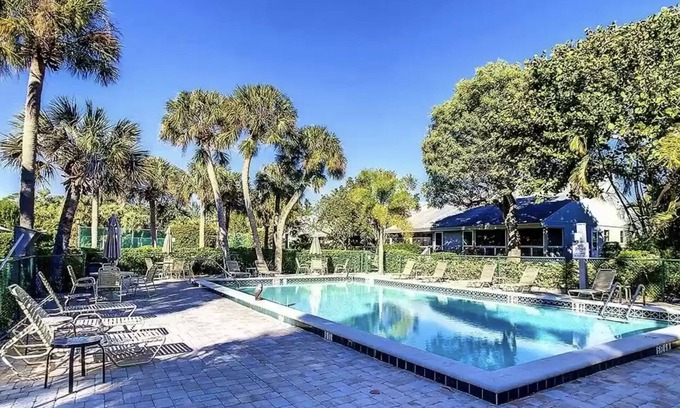 Sanibel Cottage | Sanibel Dream Cottage Near Beach w/Heated Pool, Bikes & More!
