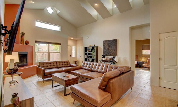 Santa Fe House | Santa Fe Home|Private Yard|Great for Groups