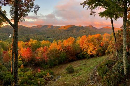 Sapphire House | Sapphire Retreat with Views, Fire Pit, and Lake Access