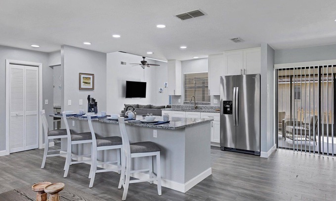 Fruitville House | Sarasota Private 3 Bedroom Home Close to Beaches