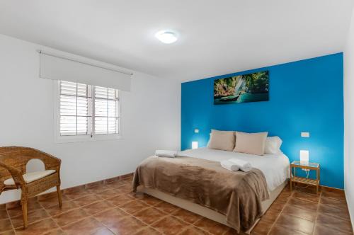 Sardina Apartment | Sardina Beach Retreat