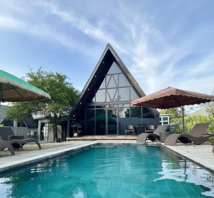 Sariaya Villa | Sariaya Staycation-Pool, Jacuzzi, PS5 and WiFi