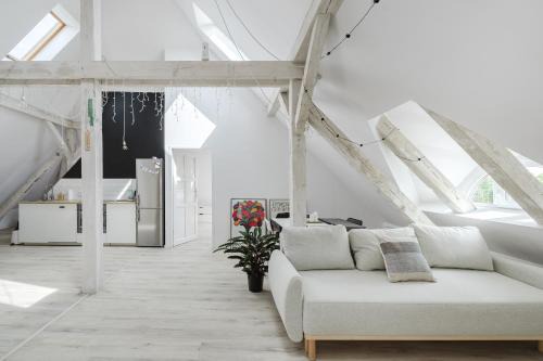 Wilda Apartment | Scandinavian Loft Apartment by BookingHost