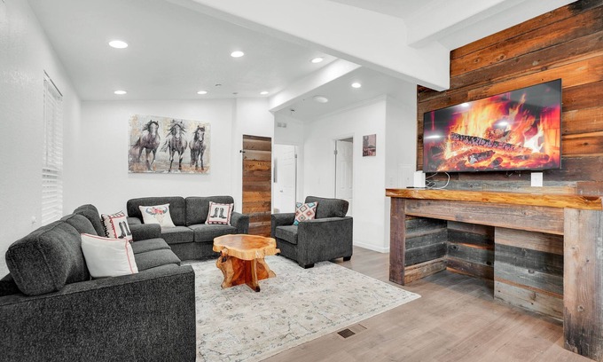 Castro Valley House | Scape to the Ranch: Relax, Work or Explore w/WiFi in fabulous Castro Valley