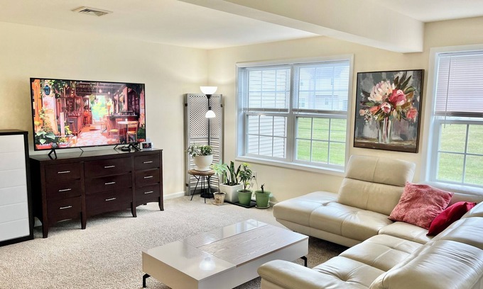 Lititz House | Scenic Cozy Lititz Townhouse