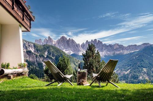 Funes Apartment | Schopplhof - panoramic apartments dolomites