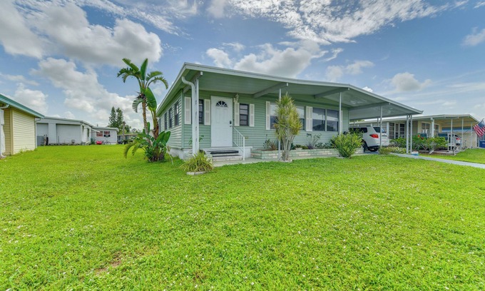 Palmetto House | Screened Porch & Community Perks: Home in Ellenton