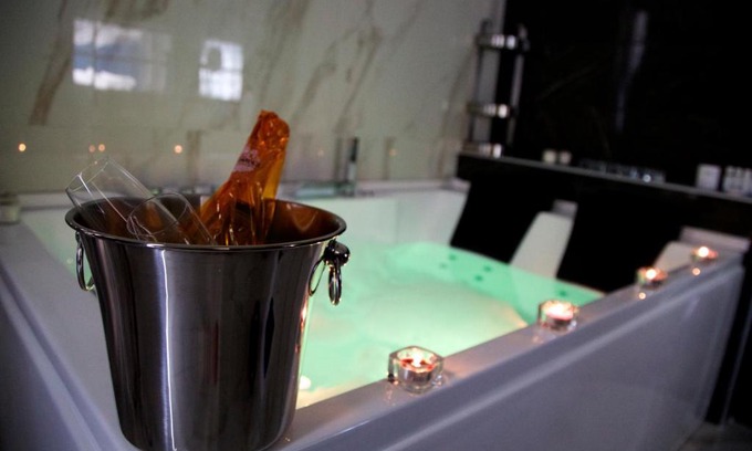 Historical Center Apartment | Scugnizzo Apartment Luxury Home