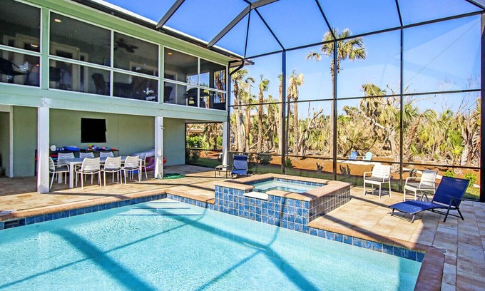 Sanibel House | Sea Bell Home - Short walk to Bowman`s Beach. Spacious vacation rental home