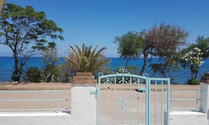 Cannonau di Sardegna Wine Area Villa | SEA FRONT COTTAGE WITH BEAUTIFUL VIEW - RELAXING VACATIONS