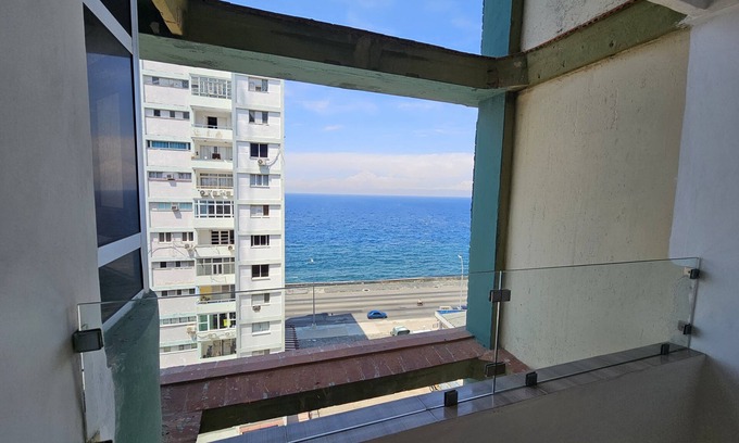Centro Havana Apartment | Sea Home 8