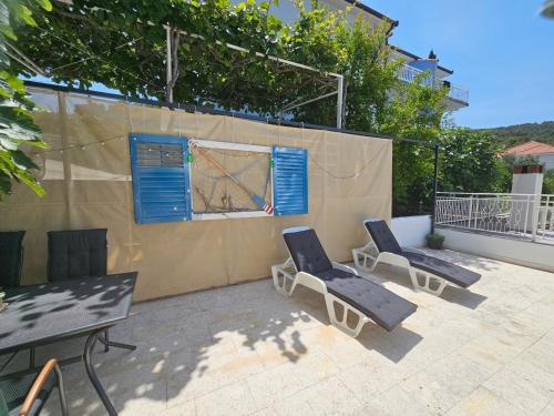 Slatine Apartment | Sea Land 1