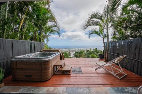 La Possession Apartment | Sea View & Spa privé La Possession