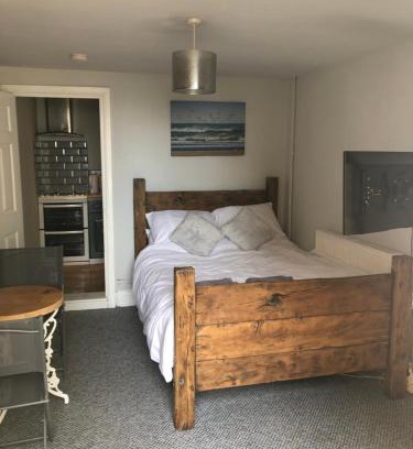 Felixstowe Apartment | Sea view studio