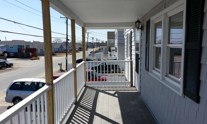 Seabrook Apartment | Seabrook Beach MULTIWEEK/LAST MINUTE DISCOUNT winter rental 9/22/25-5/14/26