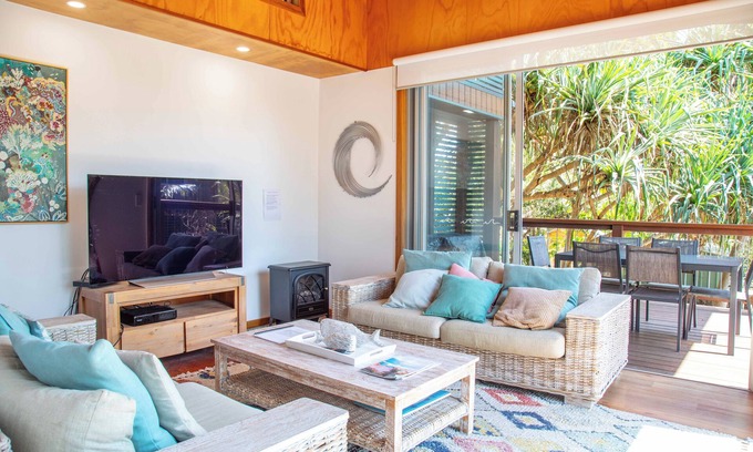 Point Lookout House | Seachange - Prime Location Near Straddie Hotel & Home Beach