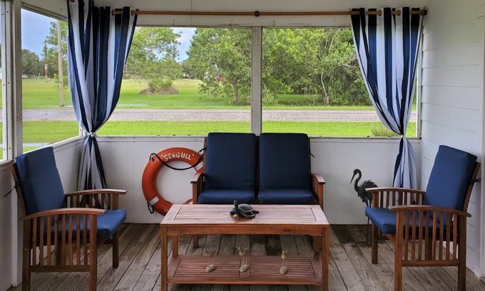 Long Mott House | Seadrift Pelican House, Bird Watching Paradise!
