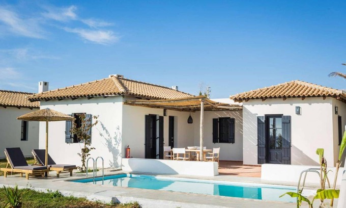 Kounopetra Villa | Seafront Prime Waves
