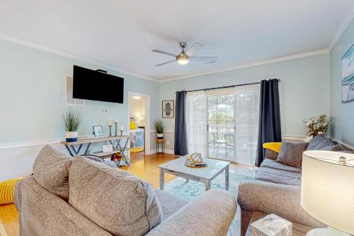 Central Myrtle Beach Apartment | Seas the Day at Magnolia Place