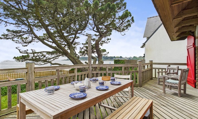 Benodet Ski Chalet | Seaside house with direct beach access for 7