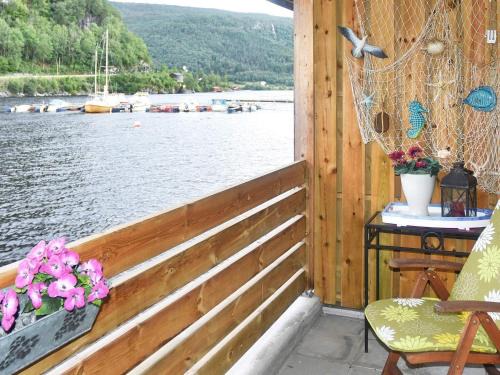 Leirvik House | Seaside Serenity in Leirvik-By Traum