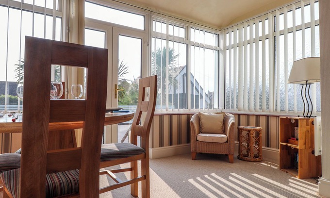 Rhos on Sea Cottage | Seaward