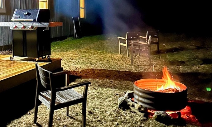 Pittsford House | Secluded, clean and cozy! Located close to skiing, resorts, and pet friendly