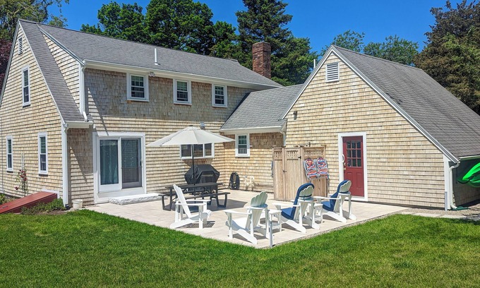 East Dennis House | Secluded Family/Pet Friendly Home in E. Dennis, Near Beaches