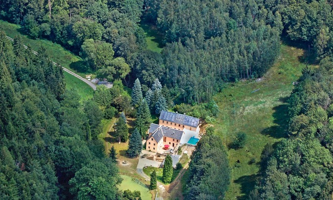 Liebstadt House | Secluded holiday home for groups with pool, sauna, wood-burning stove and more...