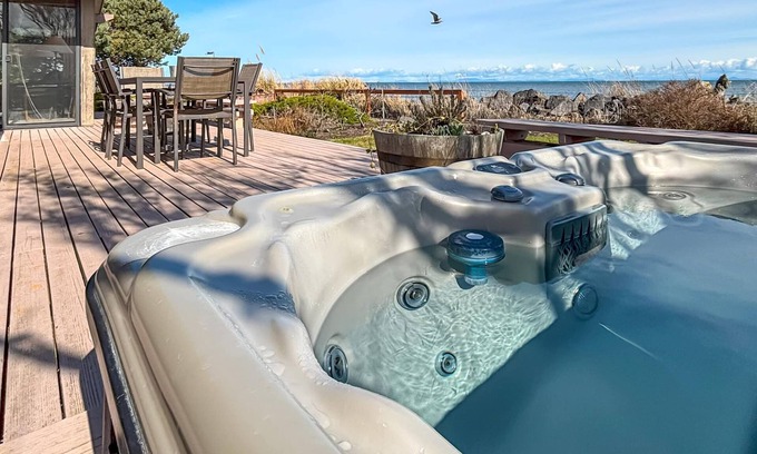 Sequim House | Secret Garden Charming Cottage on Dungeness Bay