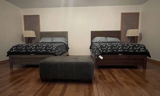 Lincoln House | Security midtown 3 minutes from lake park