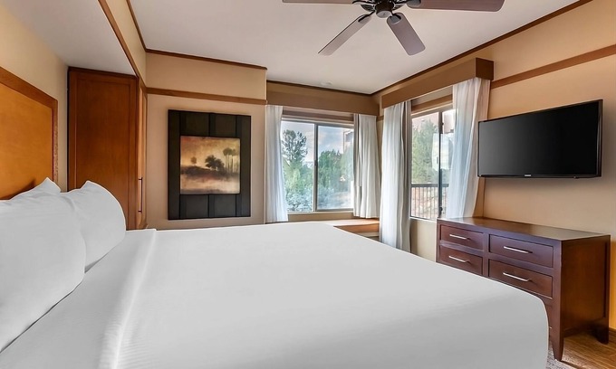 West Sedona Hotel | Seize the Moment in Sedona! Kitchen, Onsite Pool and Free Parking!