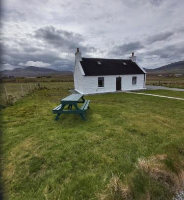 Staffin House | Self-catering Cottage at Benview